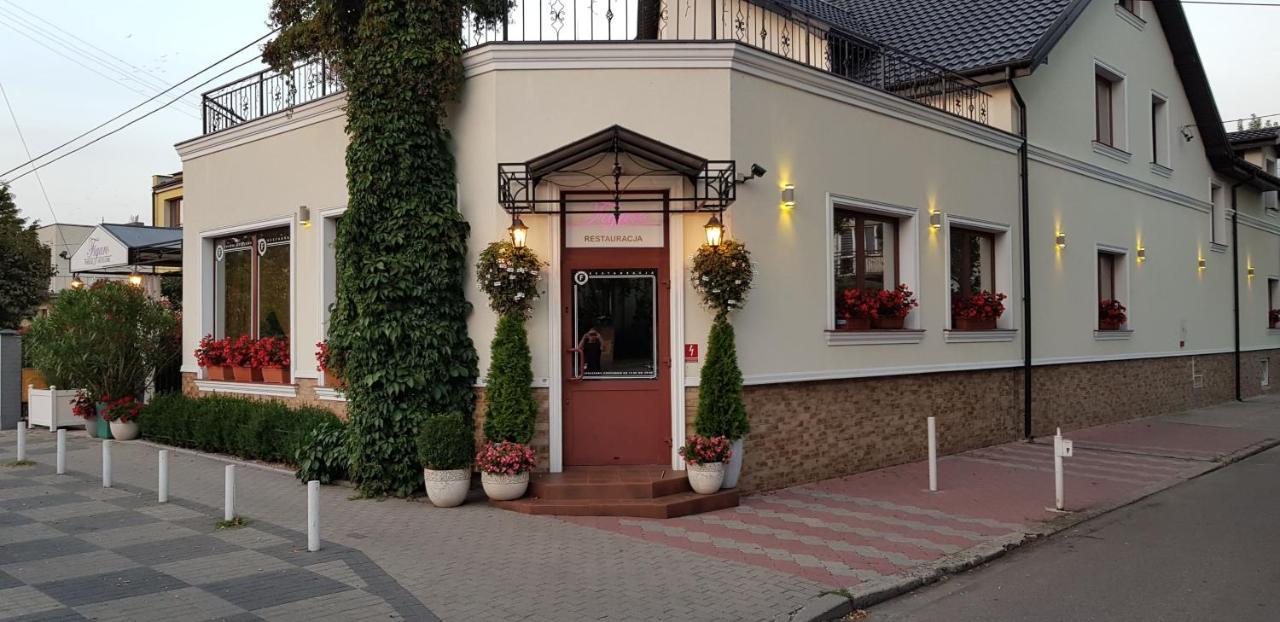 Pokoje De Luxe Figaro Plock Ngoại thất bức ảnh